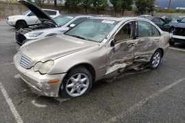 Mercedes-Benz C-Class 2001г.
