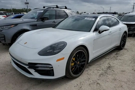 Porsche Panamera 2021г.