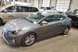 Hyundai Elantra 2019г.