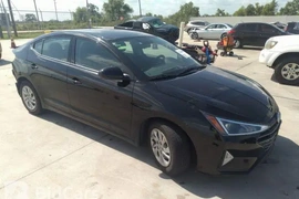 Hyundai Elantra 2019г.