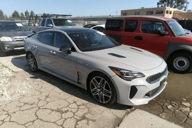 Kia Stinger 2022г.