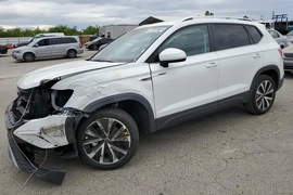 Volkswagen Taos 2022г.