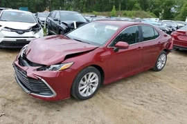 Toyota Camry 2021г.