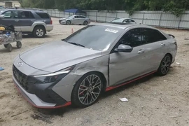 Hyundai Elantra 2023г.