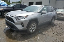 Toyota RAV4 2021г.