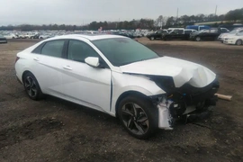 Hyundai Elantra 2022г.