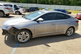 Hyundai Elantra 2020г.