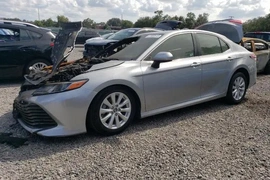 Toyota Camry 2020г.