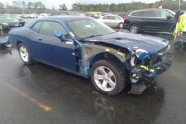 Dodge Challenger 2010г.