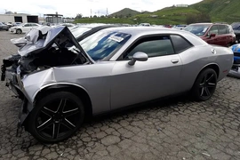 Dodge Challenger 2015г.