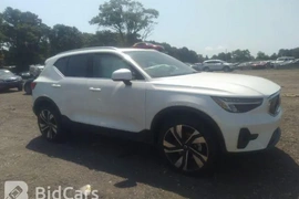 Volvo XC40 2023г.
