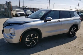 Mitsubishi Outlander 2023г.