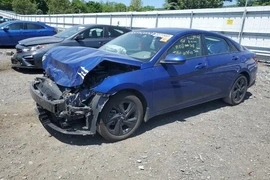 Hyundai Elantra 2023г.