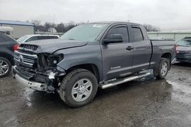 Toyota Tundra 2017г.