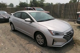 Hyundai Elantra 2019г.