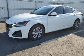 Nissan Altima 2023г.