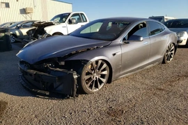 Tesla Model S 2021г.