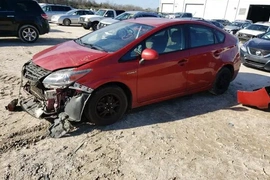 Toyota Prius 2013г.