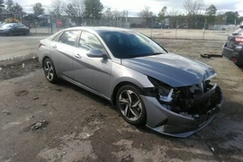 Hyundai Elantra 2022г.