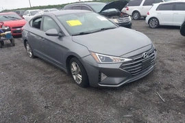 Hyundai Elantra 2019г.