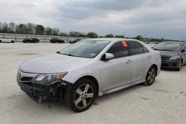 Toyota Camry 2014г.