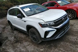 Volkswagen Taos 2022г.