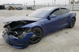 Tesla MODEL S 2022г.