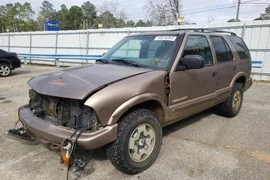 Chevrolet Blazer 2003г.