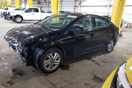 Hyundai Elantra 2019г.