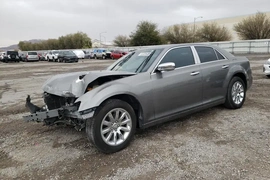 Chrysler 300 2011г.