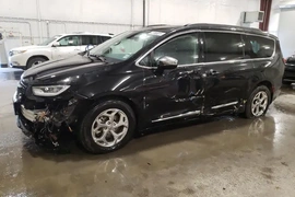 Chrysler Pacifica 2022г.