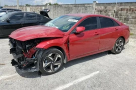 Hyundai Elantra 2023г.