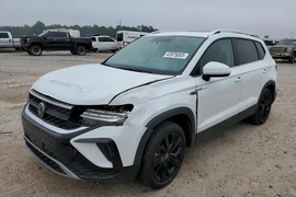 Volkswagen Taos 2022г.