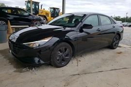 Hyundai Elantra 2023г.