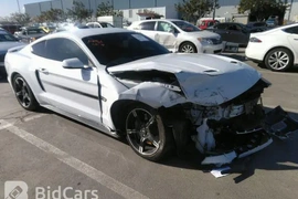 Ford Mustang 2021г.