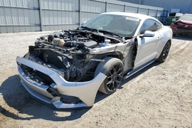 Ford Mustang 2016г.