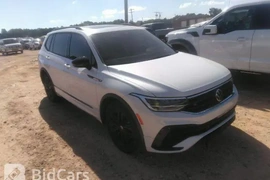 Volkswagen Tiguan 2022г.