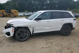 Jeep Grand Cherokee 2023г.