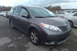 Toyota Sienna 2017г.