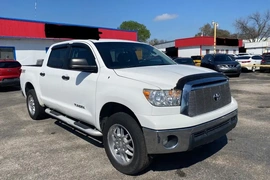 Toyota Tundra 2011г.