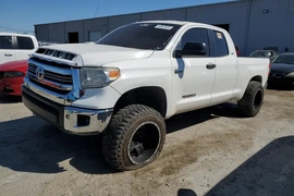 Toyota Tundra 2017г.