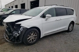 Chrysler Pacifica 2020г.