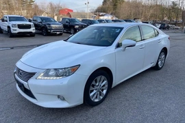 Lexus ES 300h 2015г.