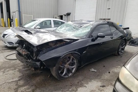 Dodge Challenger 2019г.