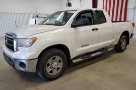 Toyota Tundra 2013г.