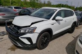 Volkswagen Taos 2023г.