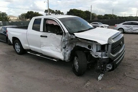 Toyota Tundra 2020г.