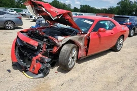Dodge Challenger 2022г.