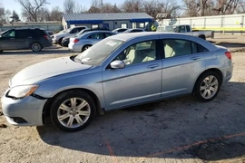 Chrysler 200 2013г.