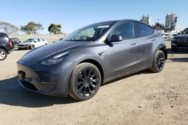Tesla Model Y 2023г.